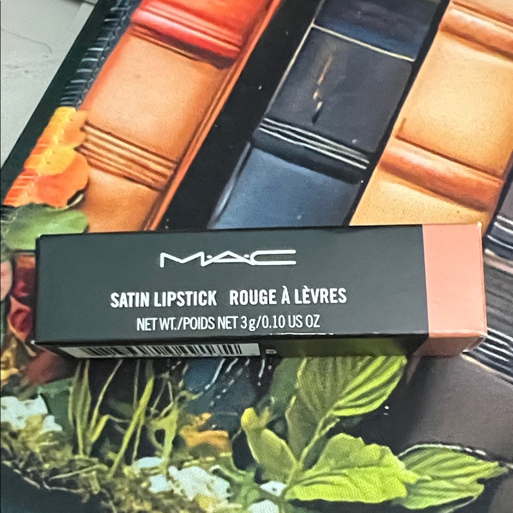 MAC Cosmetics Satin Lipstick - Rouge